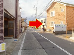 横断歩道が見えたら右へ