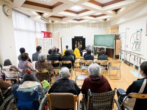 春の彼岸法要のようす